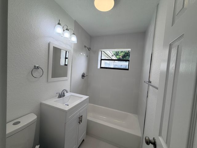827 Franklin Road, West Palm Beach, FL 33405