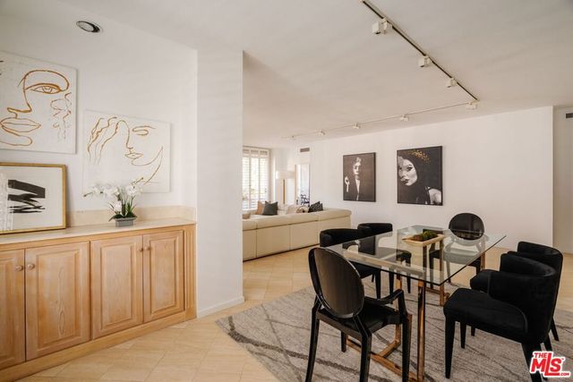 121 S Palm Drive 401, Beverly Hills, CA 90212
