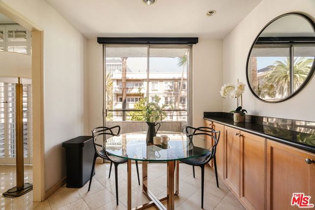 121 S Palm Drive 401, Beverly Hills, CA 90212
