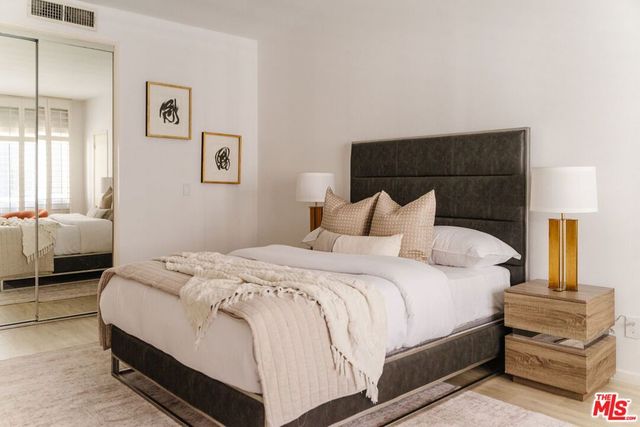 121 S Palm Drive 401, Beverly Hills, CA 90212