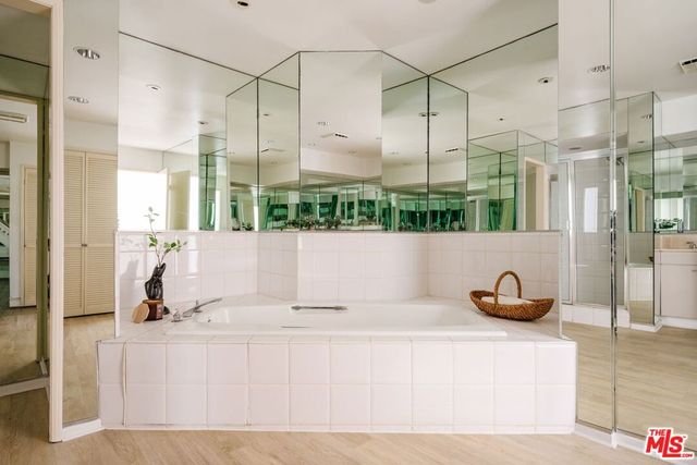 121 S Palm Drive 401, Beverly Hills, CA 90212