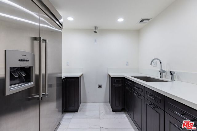 121 S Palm Drive 401, Beverly Hills, CA 90212