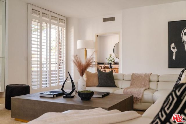 121 S Palm Drive 401, Beverly Hills, CA 90212