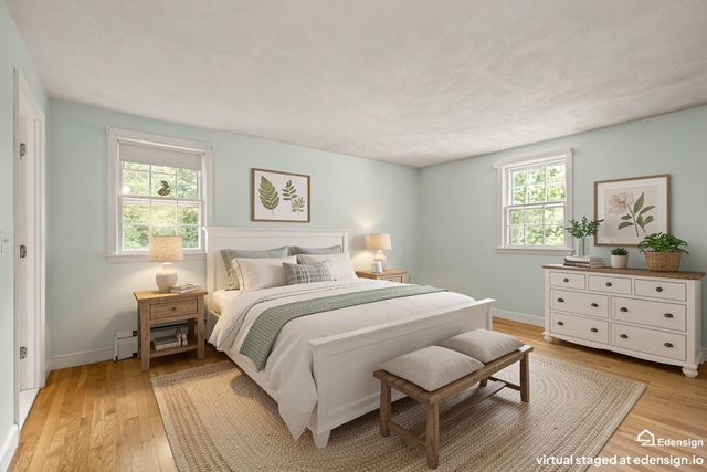 12 Old Stagecoach Rd, Bedford, MA 01730