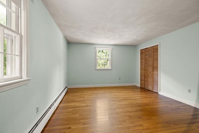 12 Old Stagecoach Rd, Bedford, MA 01730