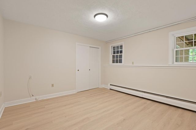12 Old Stagecoach Rd, Bedford, MA 01730