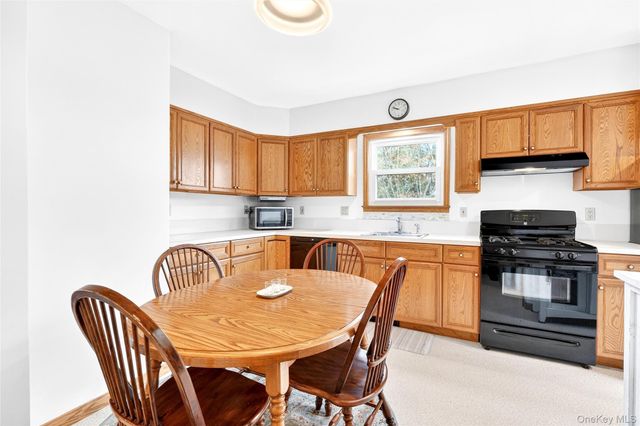 8 W Palisades Avenue, Nanuet, NY 10954