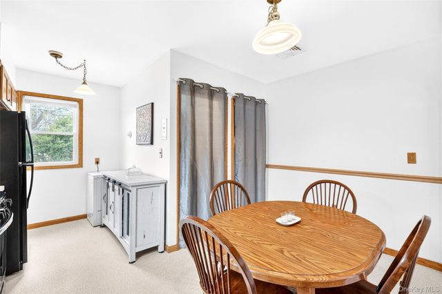 8 W Palisades Avenue, Nanuet, NY 10954