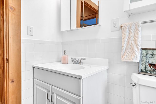 8 W Palisades Avenue, Nanuet, NY 10954