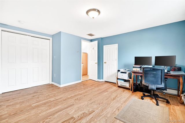 8 W Palisades Avenue, Nanuet, NY 10954