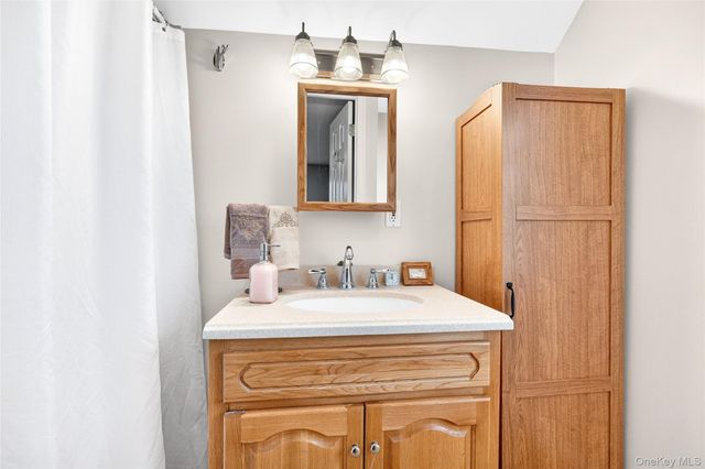 8 W Palisades Avenue, Nanuet, NY 10954