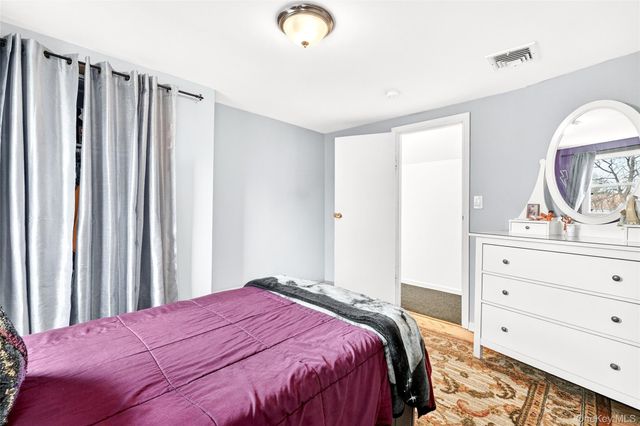 8 W Palisades Avenue, Nanuet, NY 10954