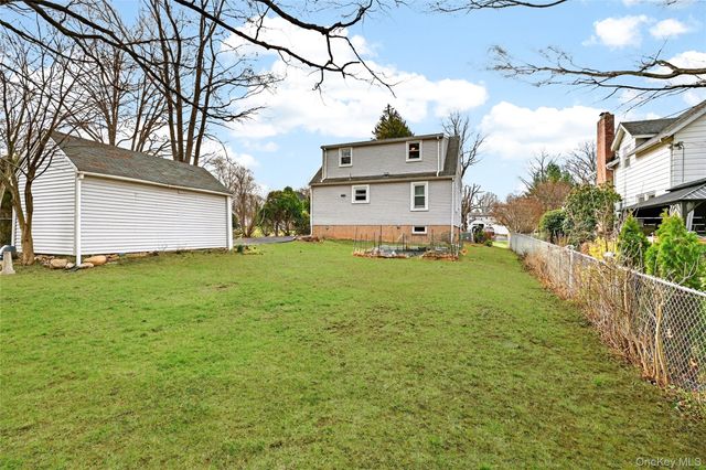 8 W Palisades Avenue, Nanuet, NY 10954