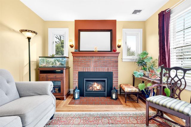 8 W Palisades Avenue, Nanuet, NY 10954