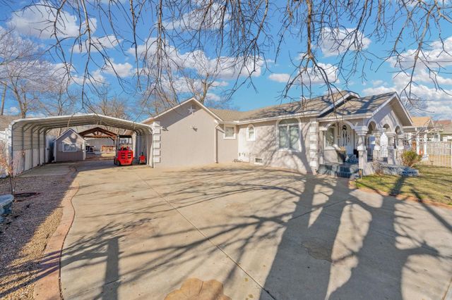 2215 N Jeanette Ave, Wichita, KS 67204