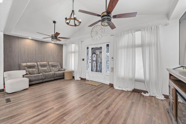 2215 N Jeanette Ave, Wichita, KS 67204