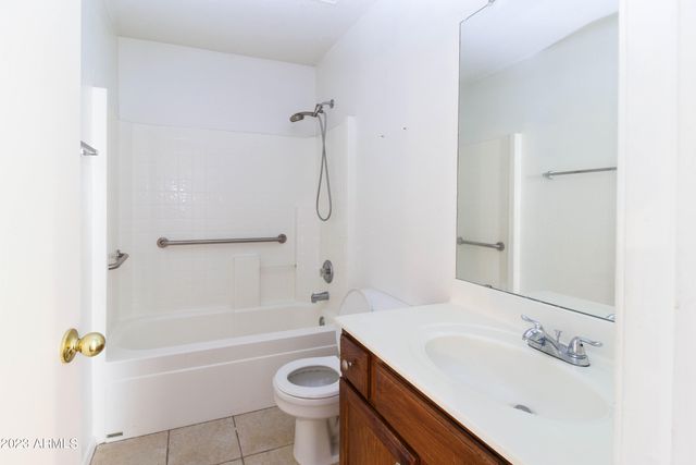 9828 E KNOWLES Avenue, Mesa, AZ 85209