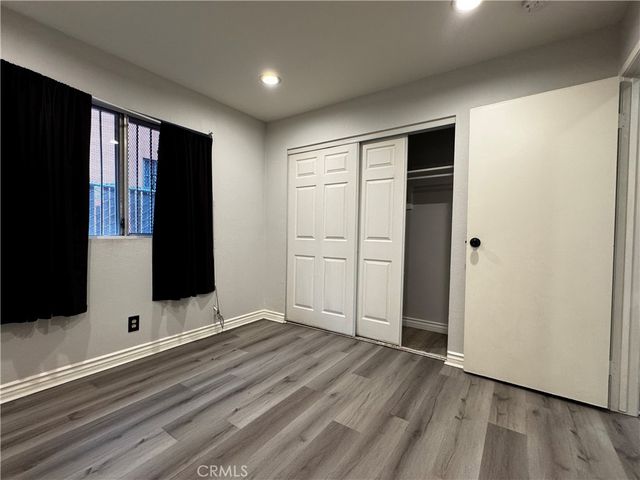 323 W 47th Place, Los Angeles, CA 90037