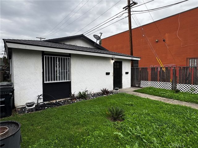 323 W 47th Place, Los Angeles, CA 90037
