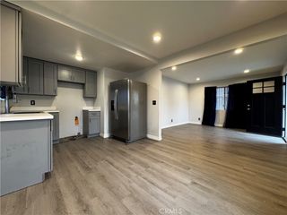 323 W 47th Place, Los Angeles, CA 90037