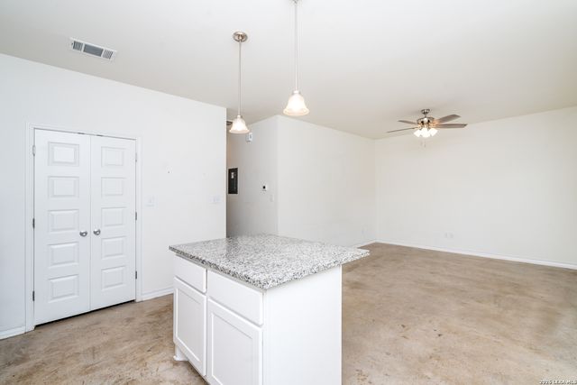 2639 E Commerce St, San Antonio, TX 78203