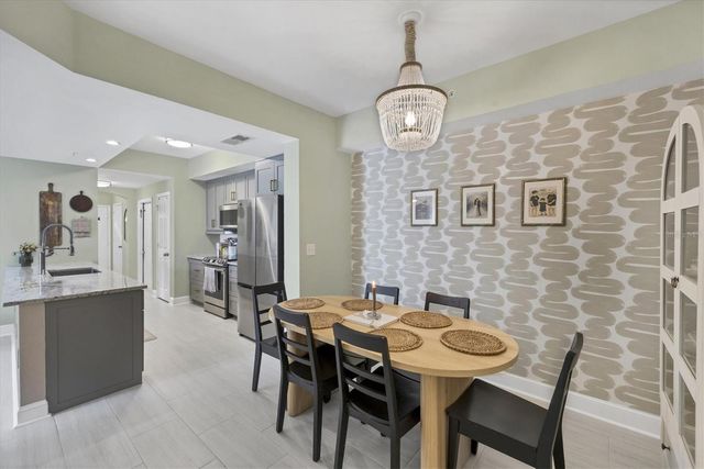 5711 BENTGRASS DRIVE 19-104, Sarasota, FL 34235