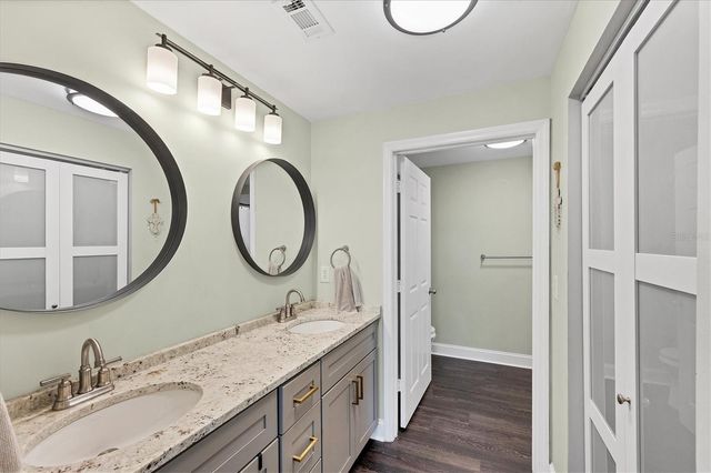 5711 BENTGRASS DRIVE 19-104, Sarasota, FL 34235