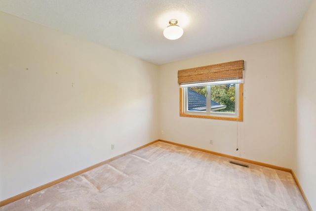 1603 Mary Street N, Maplewood, MN 55119