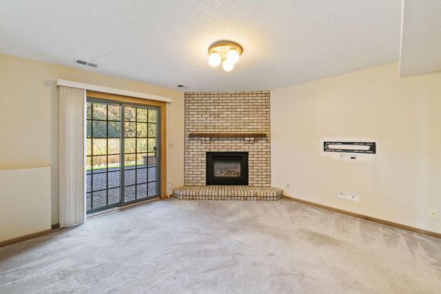 1603 Mary Street N, Maplewood, MN 55119