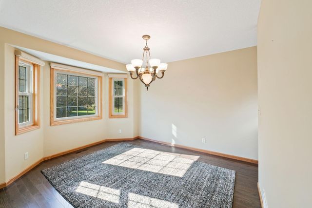 1603 Mary Street N, Maplewood, MN 55119