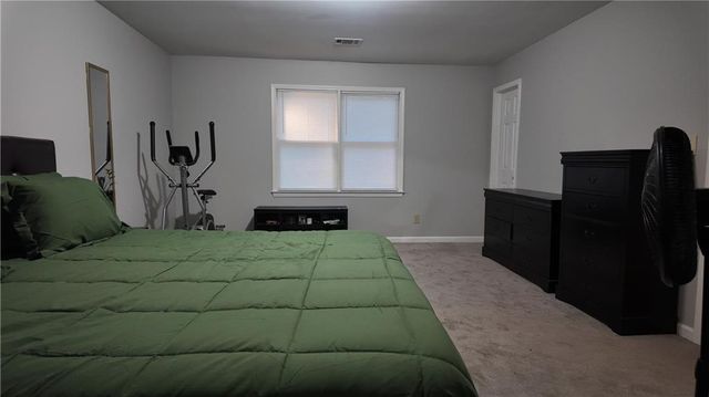 2080 TEMPLE JOHNSON Road, Loganville, GA 30052