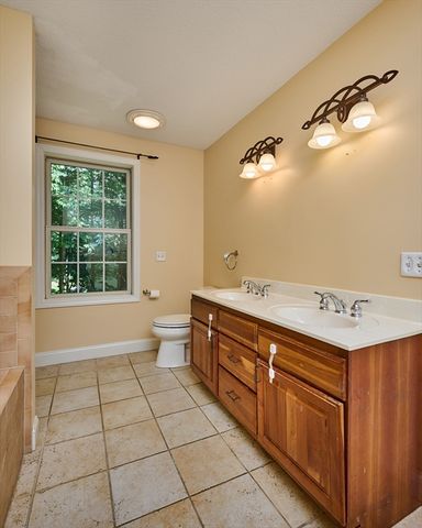 169 Aldrich St, Belchertown, MA 01007