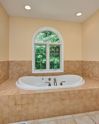 169 Aldrich St, Belchertown, MA 01007