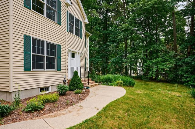169 Aldrich St, Belchertown, MA 01007
