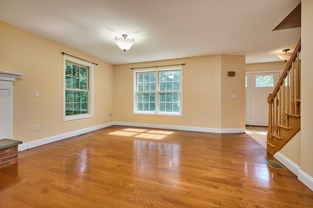 169 Aldrich St, Belchertown, MA 01007
