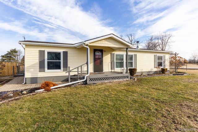 9002 Arnold Road, Ira Township, MI 48023