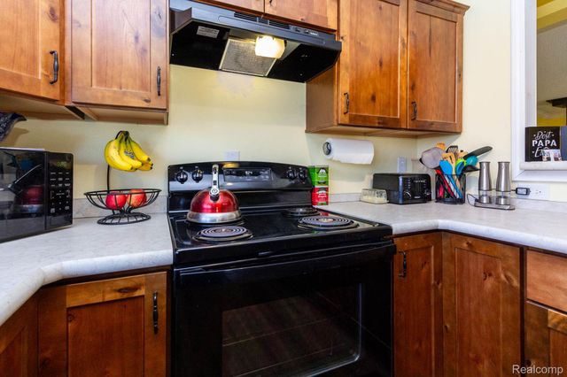 9002 Arnold Road, Ira Township, MI 48023