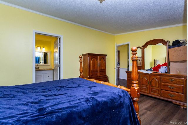 9002 Arnold Road, Ira Township, MI 48023