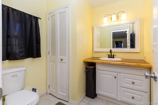 9002 Arnold Road, Ira Township, MI 48023