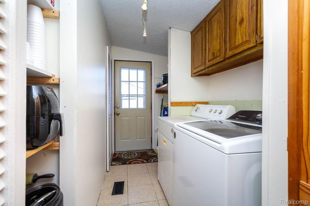 9002 Arnold Road, Ira Township, MI 48023