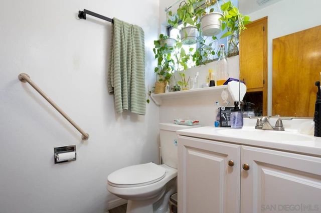 4065 Bancroft Dr, La Mesa, CA 91941