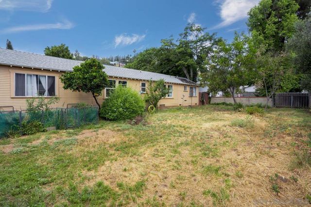 4065 Bancroft Dr, La Mesa, CA 91941