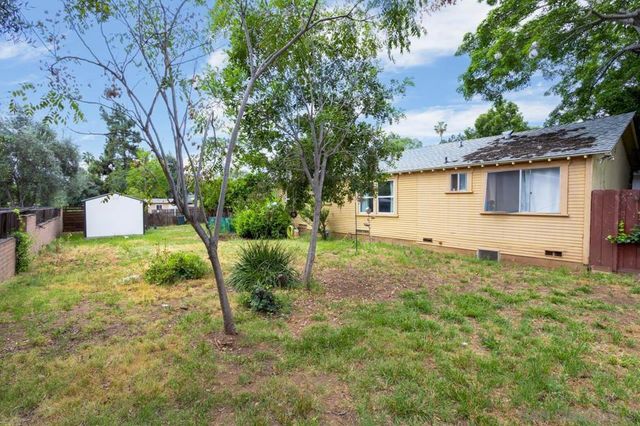 4065 Bancroft Dr, La Mesa, CA 91941
