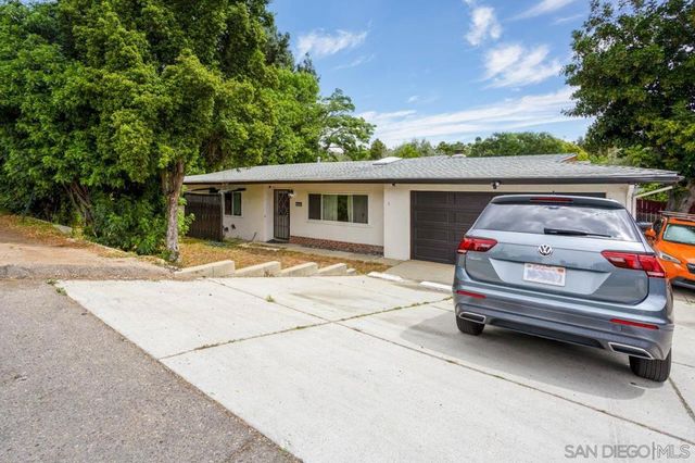 4065 Bancroft Dr, La Mesa, CA 91941
