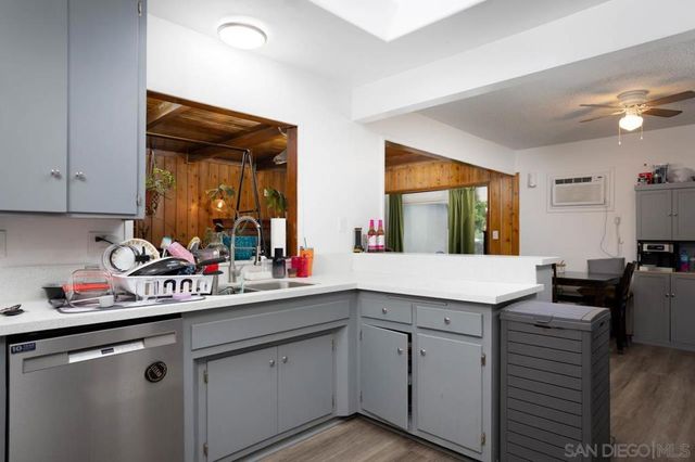 4065 Bancroft Dr, La Mesa, CA 91941