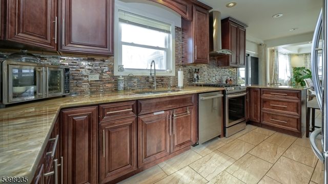 224 Pompton Rd, Haledon Boro, NJ 07508