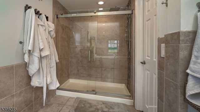 224 Pompton Rd, Haledon Boro, NJ 07508