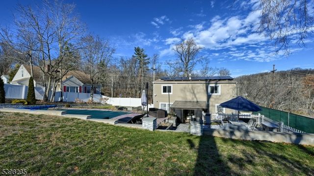 224 Pompton Rd, Haledon Boro, NJ 07508