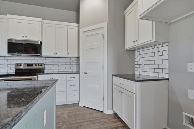 17319 290th Street Street, Washington, OK 73093