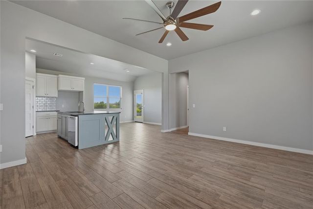 17319 290th Street Street, Washington, OK 73093